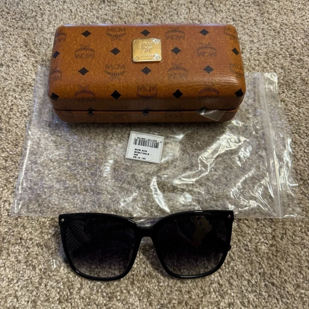 NEW MCM 58mm Gradient Rectangle Sunglasses black silver